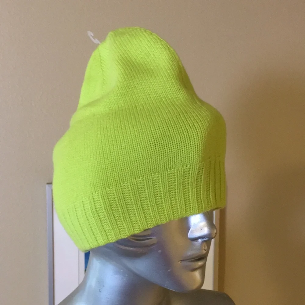 100% Cashmere Knit Beanie Reversible by St. Bernard